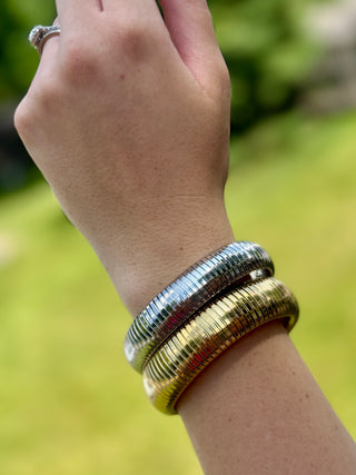 Victoria Emerson Gold Amelia Stretch Bangle