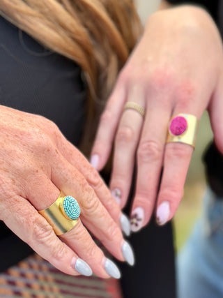 Akihi Thea Ring in Fuschia Pink