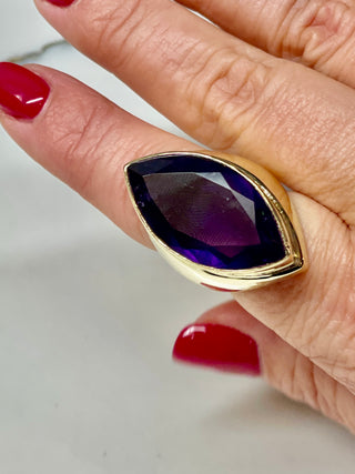 High Priestess Ring in Purple Amethyst