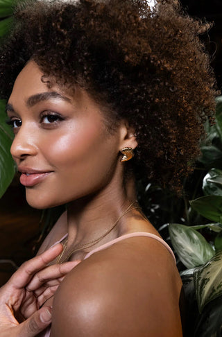 Sarah Mulder Sway Earrings in Gold