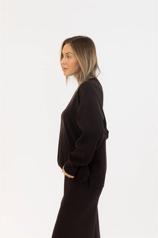 Lyla + Luxe Claret Pullover