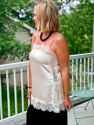 Lyla + Luxe Lace Cami Top in Champagne