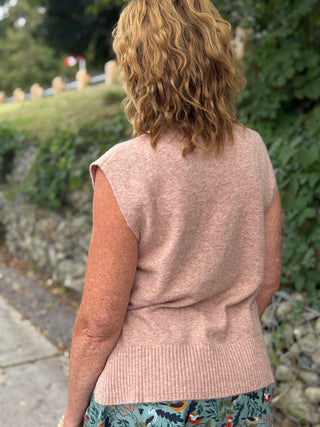 FIG Kira Sleeveless Sweater