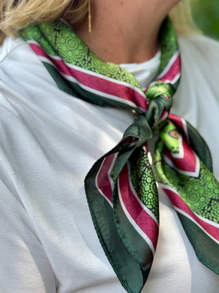 Iconic Mi Green Paisley Scarf