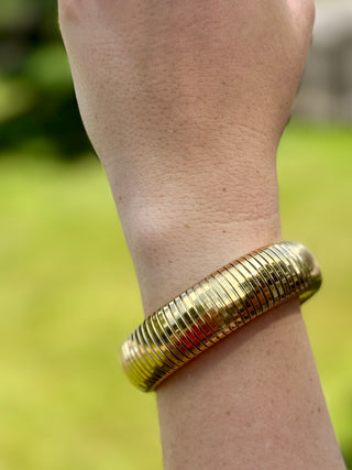 Victoria Emerson Gold Amelia Stretch Bangle