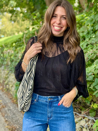 Astrid Ivy Soft Lace Blouse