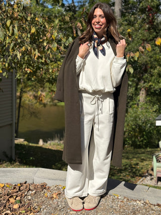 Paper Label Emma V Neck Blouson in Gardenia