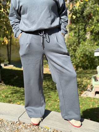 Paper Label Jayne Trouser Sweatpant in Turbulence