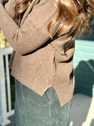 Naïf Kent Cashmere Pullover in Dark Taupe