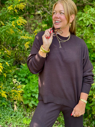Lyla + Luxe Claret Pullover