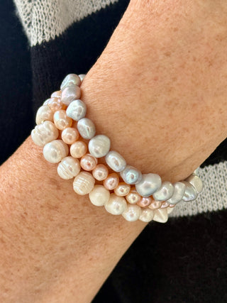 Saskia De Vries Holiday Pearl Bracelets (3 colours)