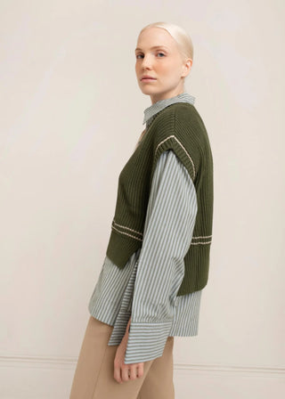 Paper Label Ash Vest in Bronze Green