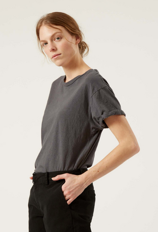 Naïf Tova Linen/Cotton Tee in Carbon