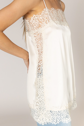 Lyla + Luxe Lace Cami Top in Champagne