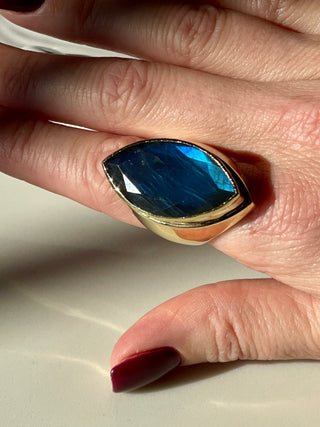 High Priestess Ring in Blue Labradorite